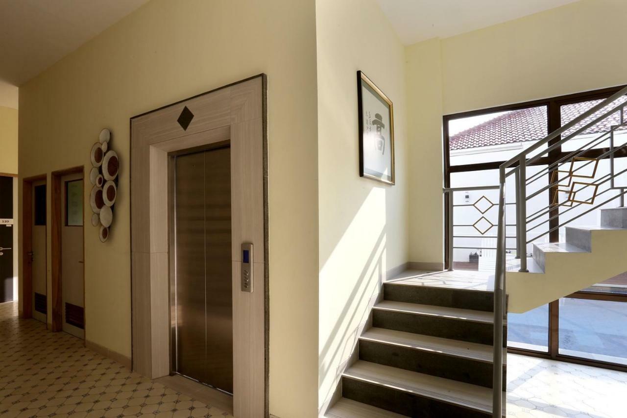 Urbanest Inn House Slipi جاكرتا المظهر الخارجي الصورة